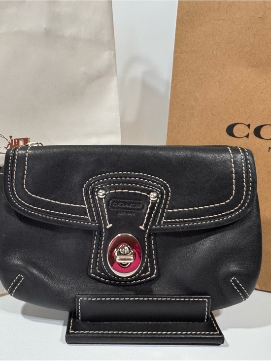 Coach Handbags - Coach Legacy Y2K Turnlock Leather Wristlet